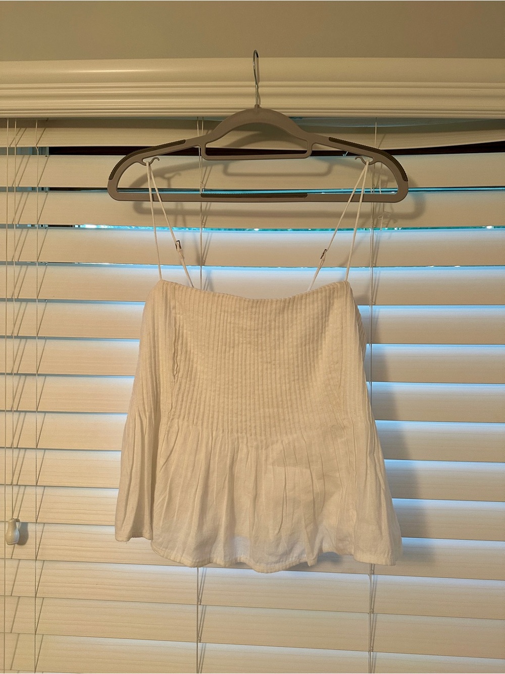 Abercrombie & Fitch White Pintuck Peplum Camisole